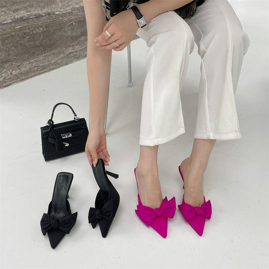 A New Style Of Large Heels And Small Bow Sandals